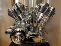 1-2011_VRSCF_1250cc_V-Rod_D-Henigman