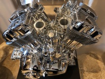 3-2011_VRSCF_1250cc_V-Rod_D-Henigman